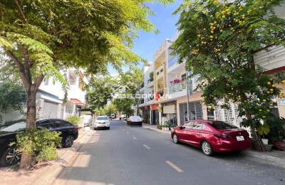 Nhà 3 Tầng Mới Hiện Đại Có Thang Máy Tiện Nghi Trong Khu Đô Thị Văn Minh Ở Nha Trang.