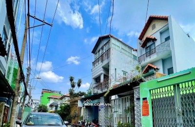 Chợ Hạnh Thông Tây - nhà hẻm xe tải - doanh thu đến 35tr - 105m2 - 5 tầng - ngang 5,5m - 9.35 tỷ