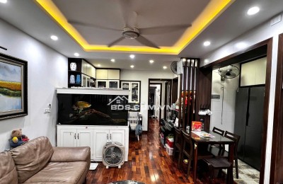 Bán tập thể Thái Thịnh mặt phố , tầng thấp , diện tích rộng – 4.8 tỷ