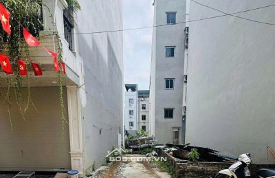 PHÂN LÔ TĐC NGỌC THỤY - SIÊU HIẾM CÓ - DT 30M GIÁ CHỈ HƠN 9 TỶ