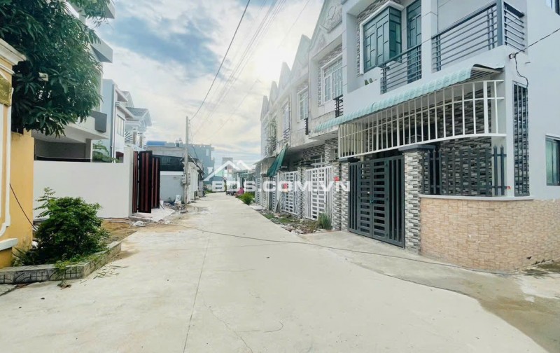 Cần bán đất, đường trước nhà 7m, đường bê tông ôtô vào tận nhà.