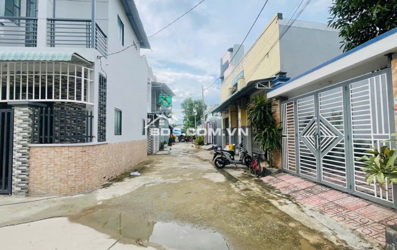 Cần bán đất, đường trước nhà 7m, đường bê tông ôtô vào tận nhà.