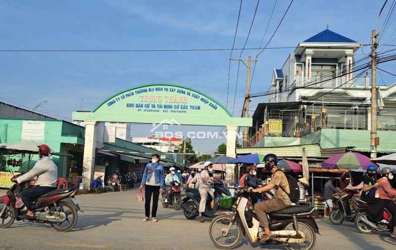 Cần bán đất, đường trước nhà 7m, đường bê tông ôtô vào tận nhà.