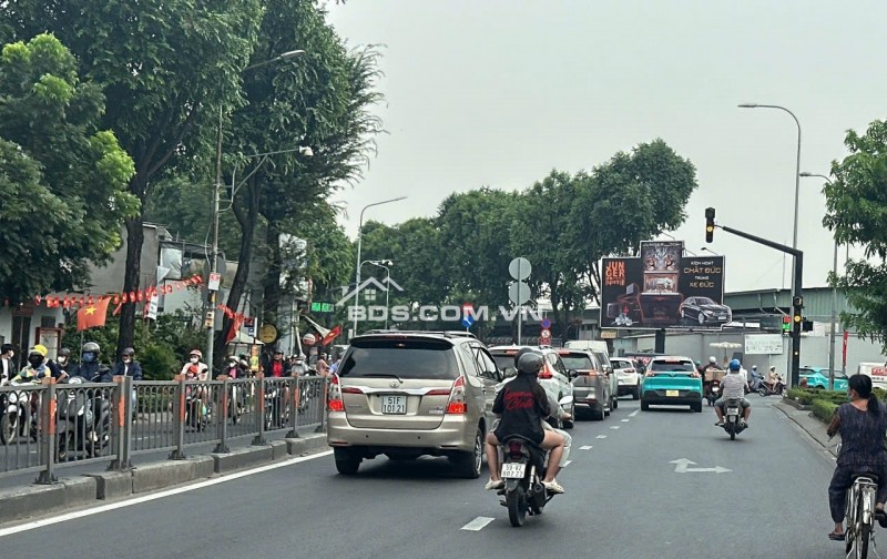 Bán đất tặng nhà 2 tầng ngang 5.1m 76m2 hẻm 1 sẹc Quang Trung gần trường học chỉ 6.4 tỷ.