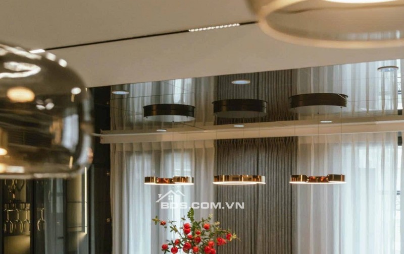 Bán Căn Chung Cư Cao Cấp Sunshine Garden, Hai Bà Trưng 124/220m, mt10m, giá 19.6 tỷ.