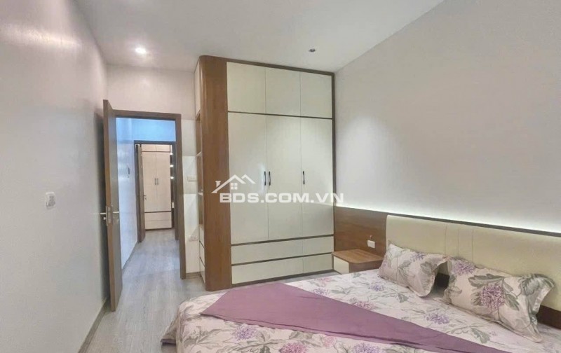 Nhà Đẹp Gần Phố Trương Định 28/30m, 4 tầng, mt 3.2m, giá 7.3 tỷ.