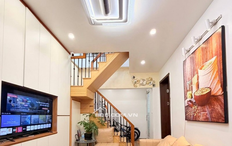 Nhà Đẹp Nam Đồng - Hồ Đắc Di, Đống Đa 36/180m, giá 6 tỷ.