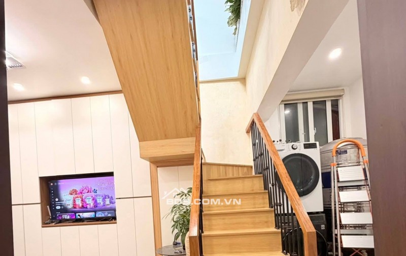 Nhà Đẹp Nam Đồng - Hồ Đắc Di, Đống Đa 36/180m, giá 6 tỷ.