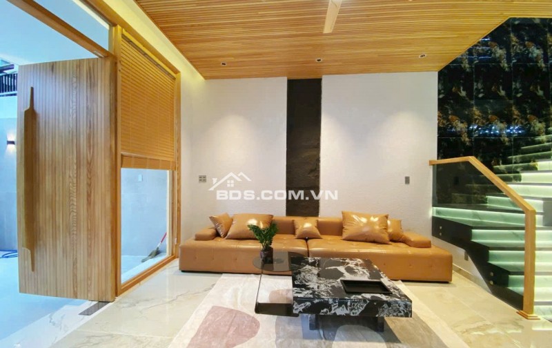 NHÀ 3 TẦNG FULL NỘI THẤT  GẦN BIỂN NGUYỄN TẤT THÀNH, ĐÀ NẴNG