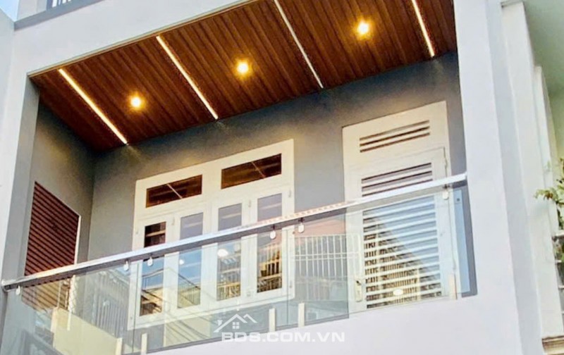 Nhà Mặt tiền đường 10m gần trường học, 4PN, 5WC, sân thượng rộng rãi đủ chill