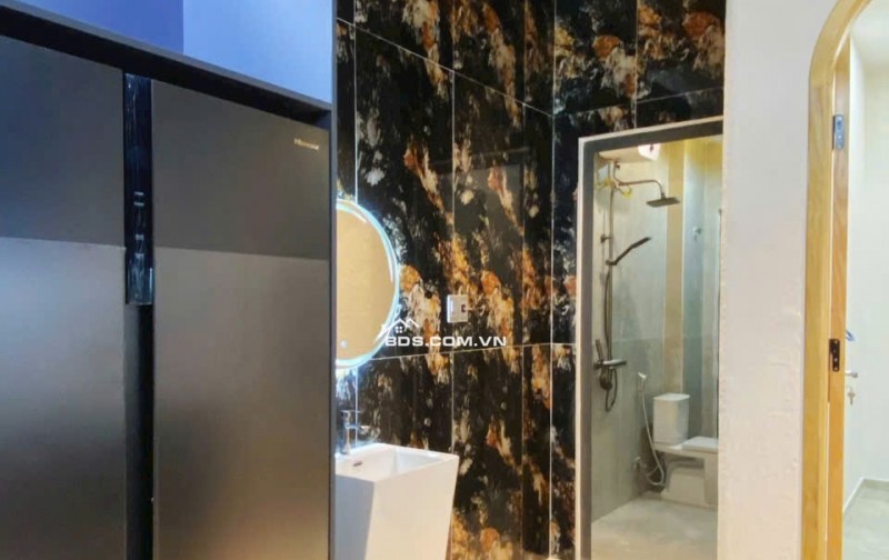 NHÀ 3 TẦNG FULL NỘI THẤT  GẦN BIỂN NGUYỄN TẤT THÀNH, ĐÀ NẴNG