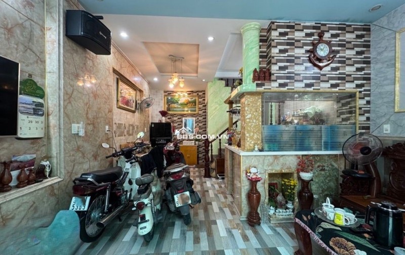 Bán đất tặng nhà ngang 6m hẻm 364 Dương Quảng Hàm 132m2 tiện xây CHDV dòng tiền 13.5 tỷ