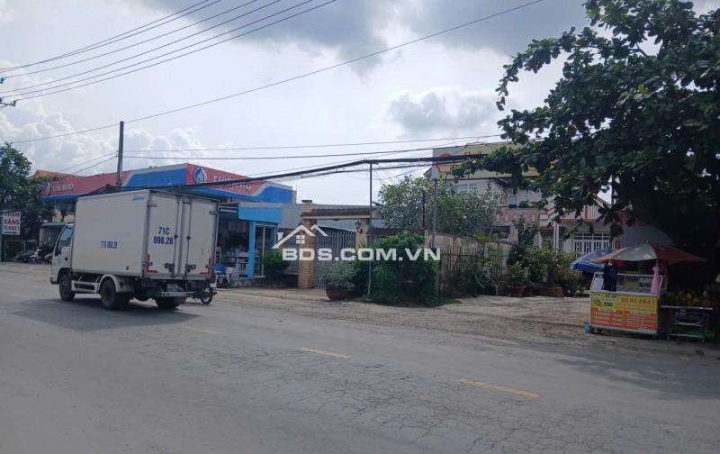 Nhà MỚI có sân đậu Ô tô. ĐÓN TẾT Gía RẤT TỐT-P.Trung An, Đồng Tháp.