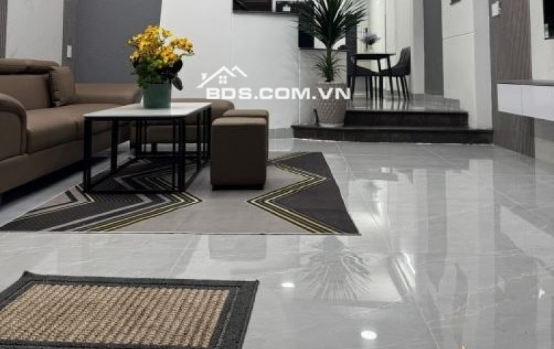 Bán nhà 3 tầng mặt tiền đường nhánh KỲ ĐỒNG - Đường 3,75m, lề 2m