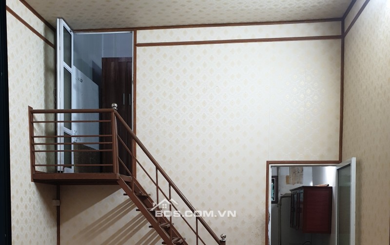 BÁN NHÀ 750 TRIỆU 1 TẦNG SẠCH ĐẸP 25M2 ( ĐÔNG BĂC ) NGÕ CHỢ KÊNH