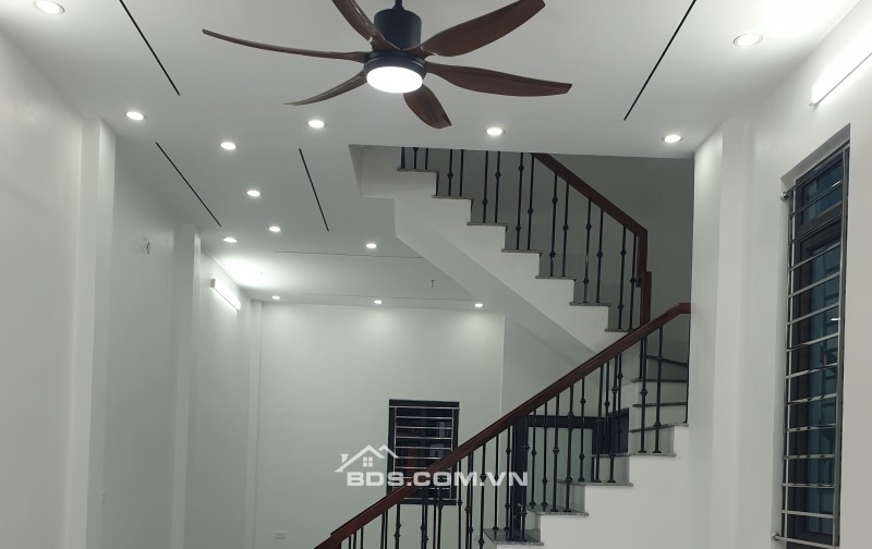 BÁN NHÀ ĐẸP 1.98 TỶ 3 TẦNG 52M2 ( ĐÔNG NAM ) NGÕ TRẦN HUY LIỆU