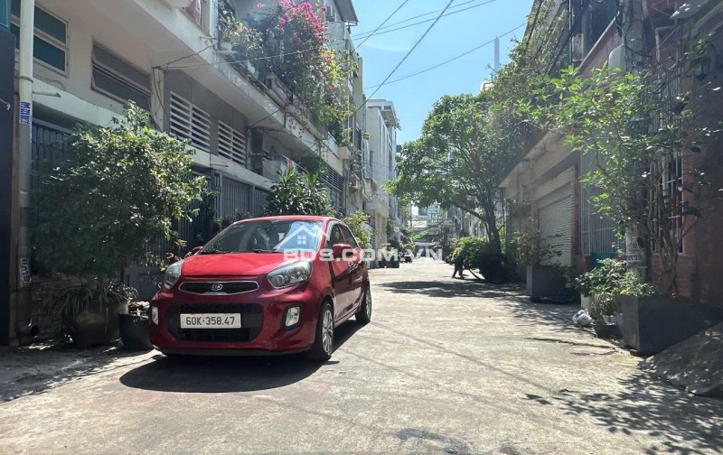 Bán nhà tặng NT vào ở ngay HXH Phan Huy Ích ngang 4m 56m2 gần Emart chỉ 5.8 tỷ.