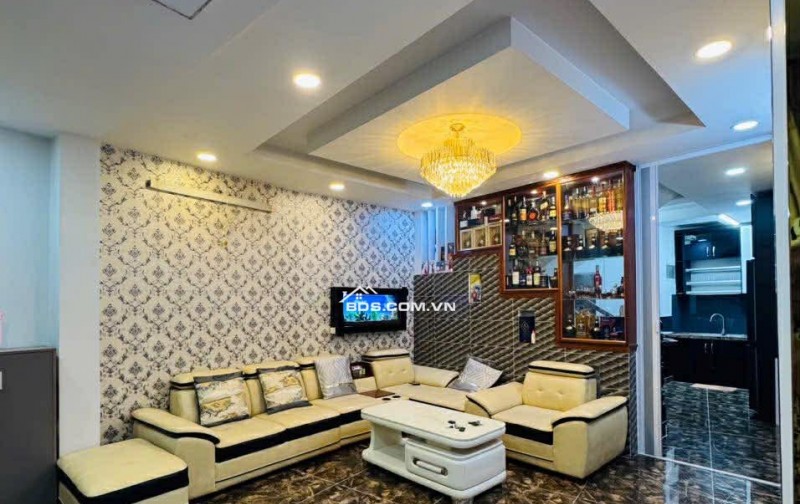 Bán nhà đẹp 3 tầng Ni Sư Huỳnh Liên Tân Bình, 4.2x12m, 4PNKK chỉ nhỉnh 5 tỷ