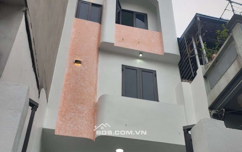 BÁN NHÀ ĐẸP 2.7 TỶ 3 TẦNG 72M2 ( ĐÔNG BẮC ) NGÕ NGẮN TRẦN HUY LIỆU