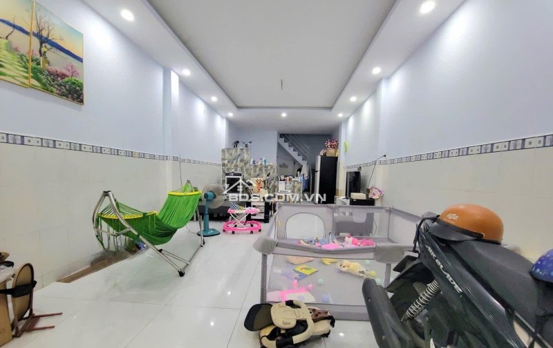 Bán nhà đẹp 2 tầng Ni Sư Huỳnh Liên Tân Bình, 4.1x13m 3PN giá chỉ 4.9 tỷ TL