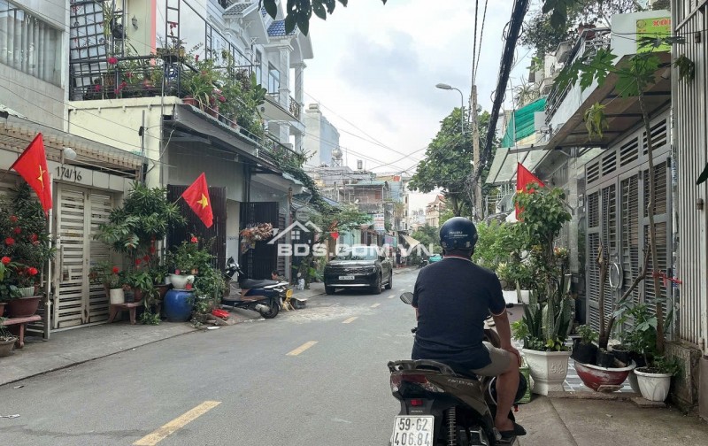 Bán nhà 4 lầu HXH Nguyễn Thái Sơn ngang 5.2m 121m2 11PN gần siêu thị Emart chỉ 12.5 tỷ.