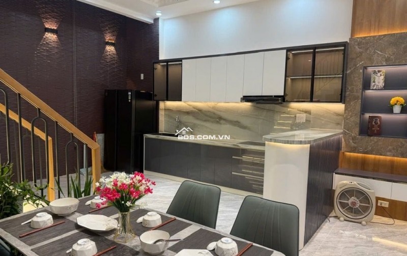 Bán nhà mới 3 tầng HXH Bùi Quang Là 70m2(5.4*13m) Sát chợ Phạm Văn Bạch nhỉnh 6tỷ