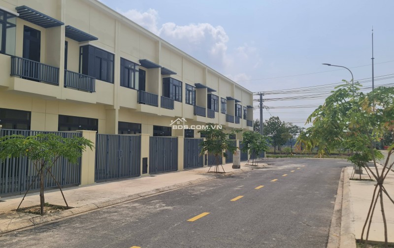 GIÁ NHÀ THUÊ – SỞ HỮU NHÀ PHỐ THẬT - LỜI GIẢI AN CƯ CHO GIA ĐÌNH TRẺ