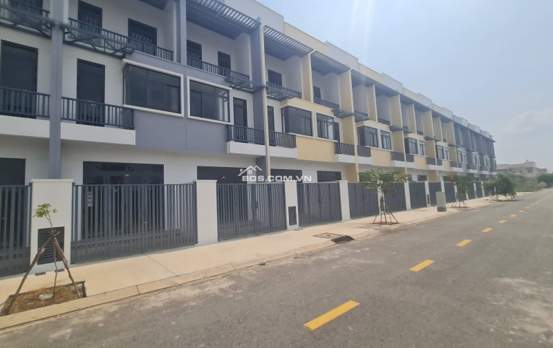 GIÁ NHÀ THUÊ – SỞ HỮU NHÀ PHỐ THẬT - LỜI GIẢI AN CƯ CHO GIA ĐÌNH TRẺ