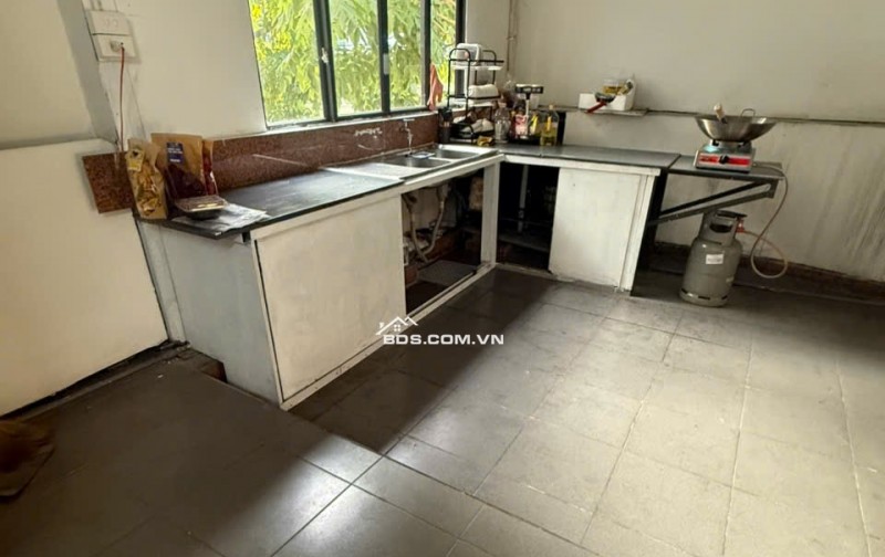 Cho thuê nhà 516 cộng hòa p13 q.tân bình 1 trệt 3 lầu