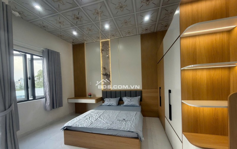 Bán nhà 2 TẦNG k82 NGUYỄN LƯƠNG BẰNG-PHUN NỘI THẤT xịn sò