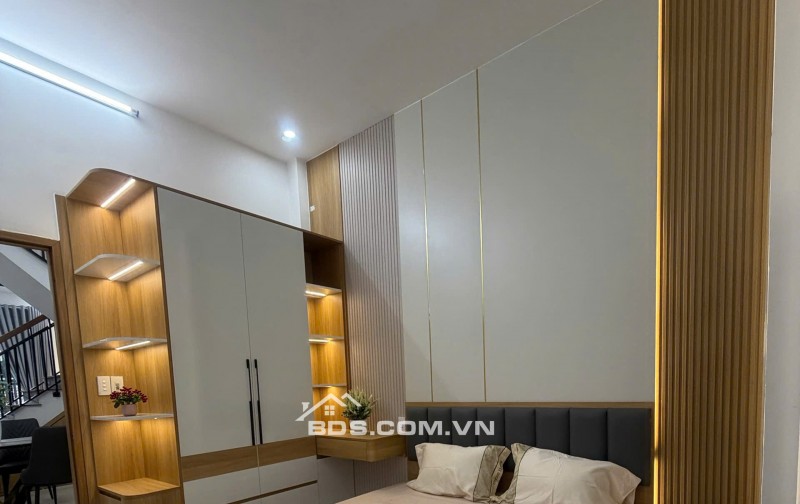 Bán nhà 2 TẦNG k82 NGUYỄN LƯƠNG BẰNG-PHUN NỘI THẤT xịn sò