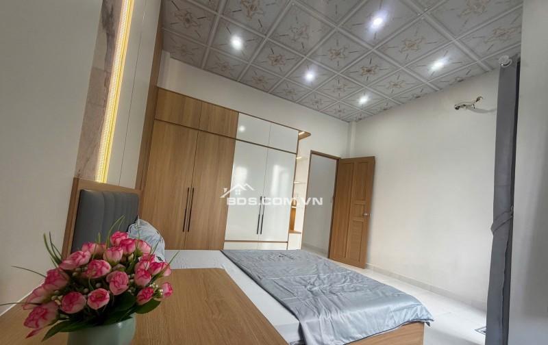 Bán nhà 2 TẦNG k82 NGUYỄN LƯƠNG BẰNG-PHUN NỘI THẤT xịn sò