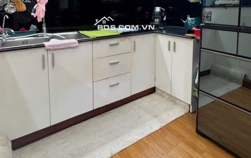 CC Quận 8 - Đã Có Sổ hồng lâu dài - Thang Máy - Giáp Quận 1 - 2PN -59M - cho thuê 9tr/th - Nhỉnh 3 Tỷ