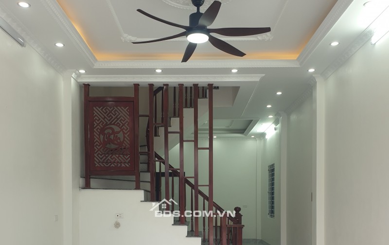 BÁN NHÀ 2.3 TỶ 3 TẦNG 57M2 ( ĐÔNG BẮC ) NGÕ RỘNG ĐIỆN BIÊN