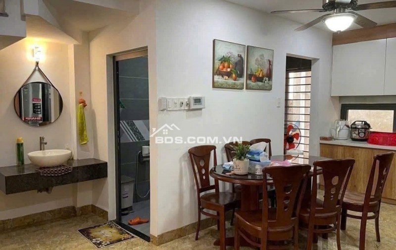 Bán nhà 3 tầng MT đường Phan Phu Tiên - Gần biển