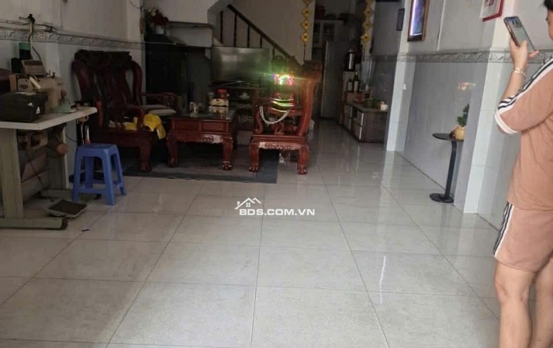 Bán nhà hẻm 4m Lạc Long Quân Tân Bình, 4x13.5m 3 tầng mới giá 6 tỷ 5 TL