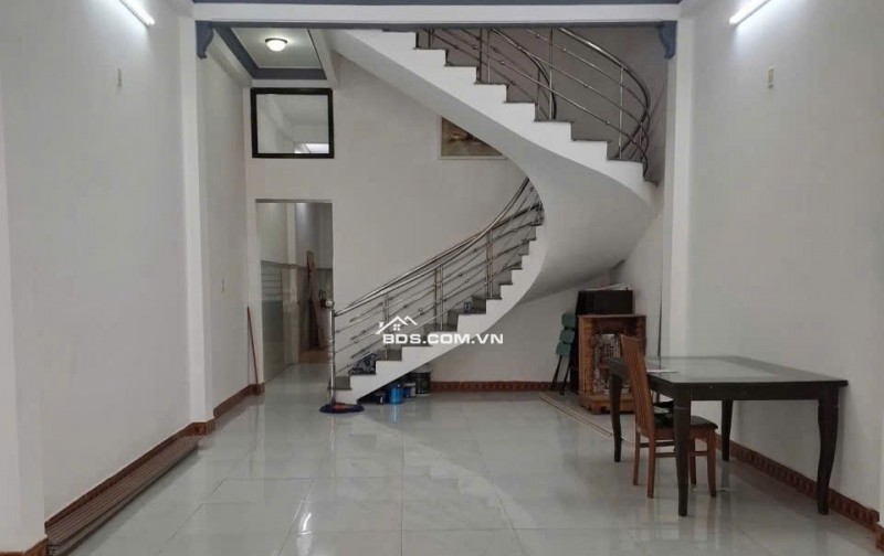 Bán nhà 2 tầng đường Lê Văn Sỹ - trục thông Hồ Tùng Mậu