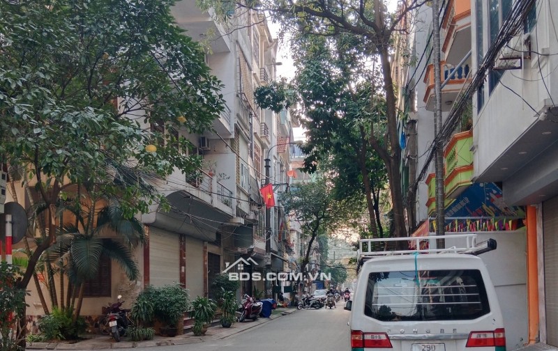 Bán Nhà Kinh Doanh Tam Trinh, Hoàng Mai 97m, 3 tầng, mt 7.5m, giá 33 Tỷ.