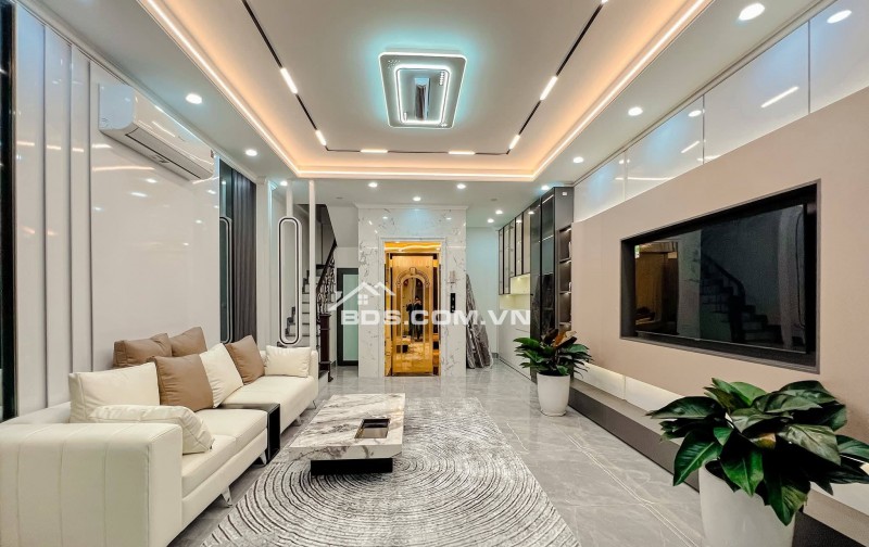 Nhà Đẹp Thang Máy, Lô Góc Trần Khát Chân, Hai Bà Trưng, 42m, 6 tầng, mt 4.5m, giá 13.9 tỷ