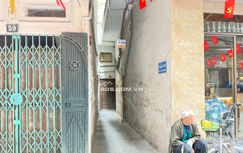 HIẾM THẬT SỰ!: GẦN Ô TÔ – 6 TẦNG ĐẦU TƯ – SỔ ĐỎ NỞ HẬU  Bán nhà Đống Đa