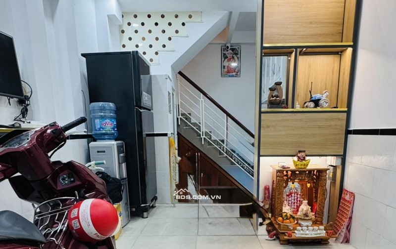 Bán nhà hẻm 4m Điện Biên Phủ Quận 10, 4 tầng BTCT giá chỉ 6.x tỷ TL