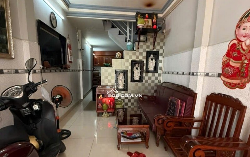 Bán nhà Thiên Phước Tân Bình, 40m2 2 tầng ở ngay chỉ 6 tỷ 5 TL