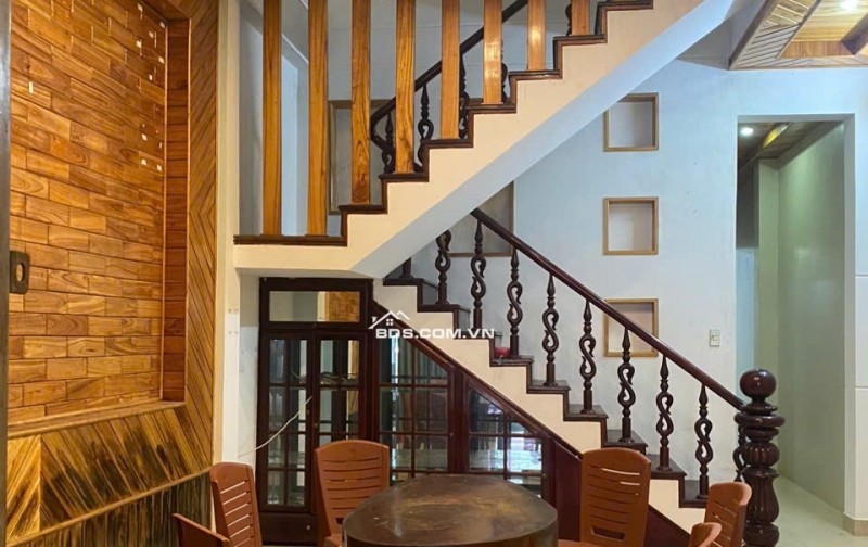 Bán nhà 3 tầng đường Đoàn Hữu Trưng - Song song Yên Thế - Bắc Sơn