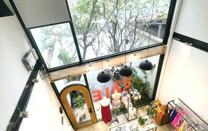 Bán mặt tiền KD gần bên Gigamall Phạm Văn Đồng, 2 tầng, 90m2, đường 12m, sổ hồng, giá 13 tỷ TL