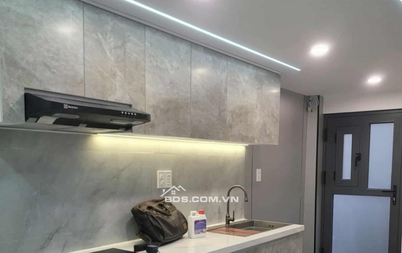 Bán nhà đẹp Lý Thái Tổ Quận 10, 3 tầng 3PN giá chỉ 5.6 tỷ TL