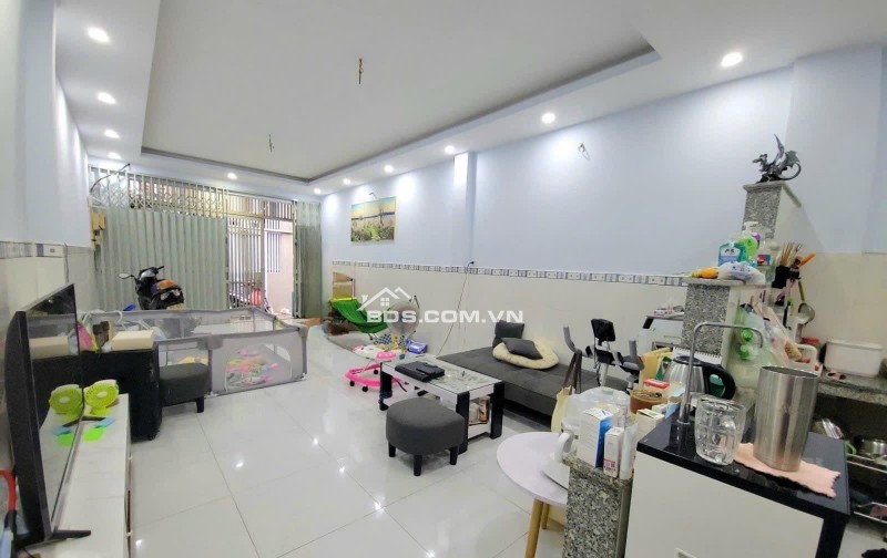 Bán nhà đẹp 2 tầng Ni Sư Huỳnh Liên Tân Bình, 4.1x13m 3PN giá chỉ 4.9 tỷ TL