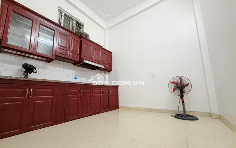 BÁN NHÀ  1.65 TỶ 2.5 TẦNG 32M2  SẠCH ĐẸP NGÕ RỘNG ĐƯỜNG 19/5