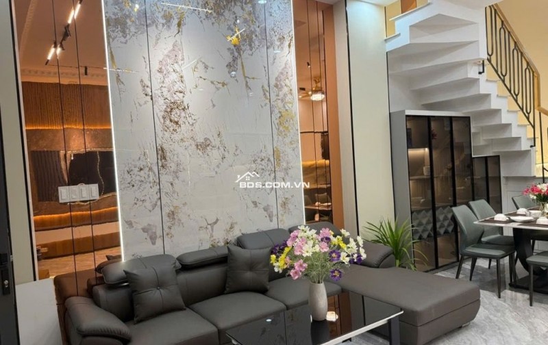 Bán nhà mới 3 tầng HXH Bùi Quang Là 70m2(5.4*13m) Sát chợ Phạm Văn Bạch nhỉnh 6tỷ