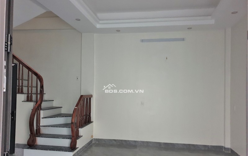 BÁN NHÀ ĐẸP 2.35 TỶ 3 TẦNG 50M2 ( HƯỚNG BẮC ) NGÕ NGẮN ĐƯỜNG KÊNH