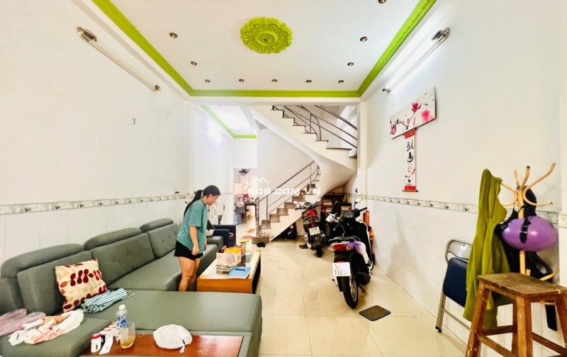 Giảm nhẹ 100tr - Giá mới 9.8 tỷ bán gấp. NHÀ 4 TẦNG CHÍNH CHỦ - NGÀY CÔNG TRƯỜNG HỒNG ĐỨC,